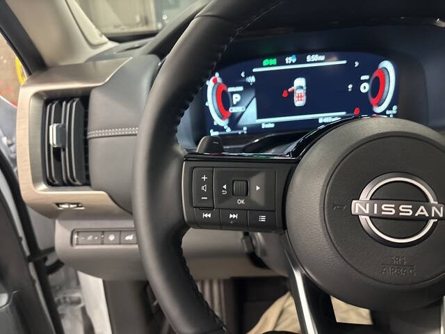 2025 Nissan Pathfinder Platinum