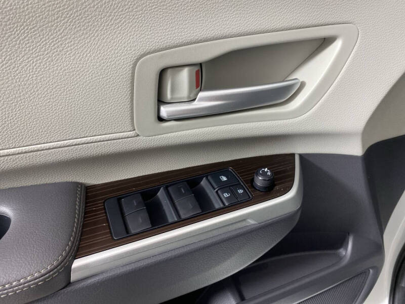 2022 Toyota Sienna XLE 7-Passenger