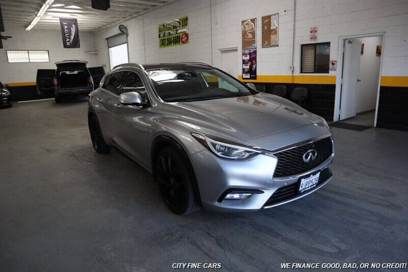 2019 Infiniti QX30 Essential