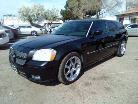 2005 Dodge Magnum for sale at Larry's Auto Sales Inc. in Fresno CA