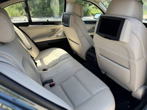 2013 BMW 5 Series 550i