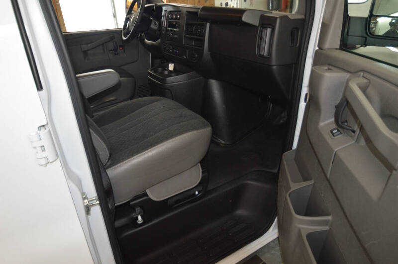 2024 Chevrolet Express 2500