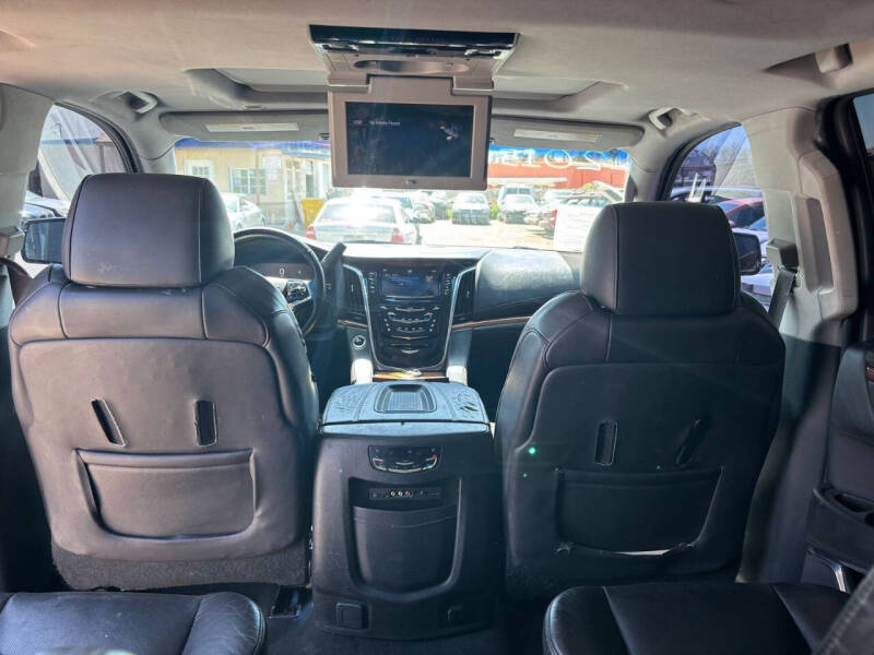 2015 Cadillac Escalade Luxury