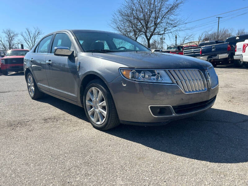 2012 Lincoln MKZ for sale at Murray's Used Cars in Flat Rock MI