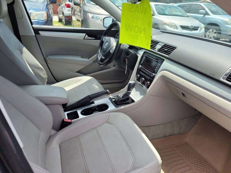 2013 Volkswagen Passat SE