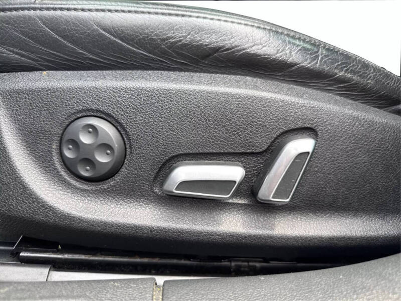 2016 Audi A4 2.0T quattro Premium Plus