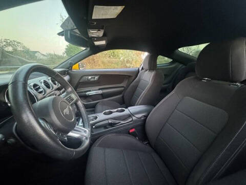 2017 Ford Mustang V6