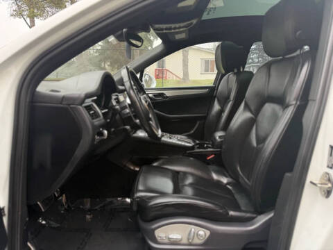 2017 Porsche Macan S