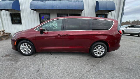 2022 Chrysler Voyager for sale at Wholesale Outlet in Roebuck SC