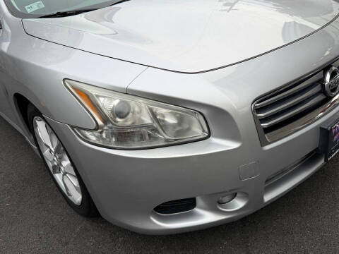2012 Nissan Maxima
