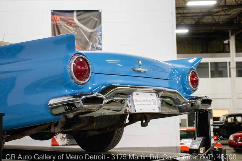 1957 Ford Thunderbird