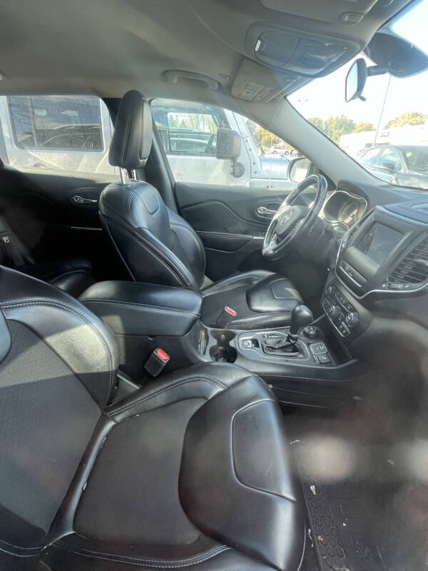 2019 Jeep Cherokee Latitude Plus