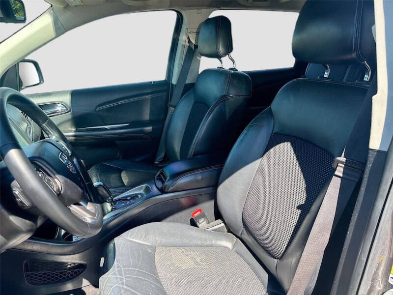 2020 Dodge Journey Crossroad