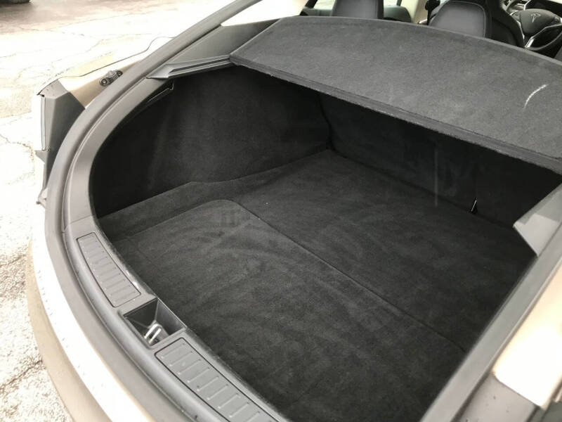 2015 Tesla Model S 70D