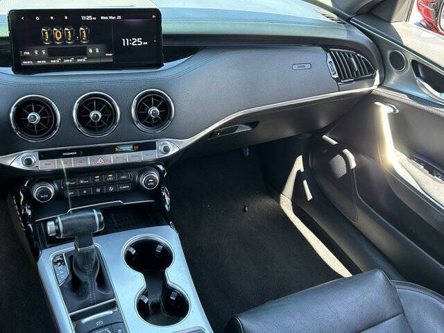 2022 Kia Stinger