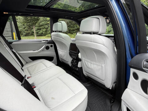 2010 BMW X5 M