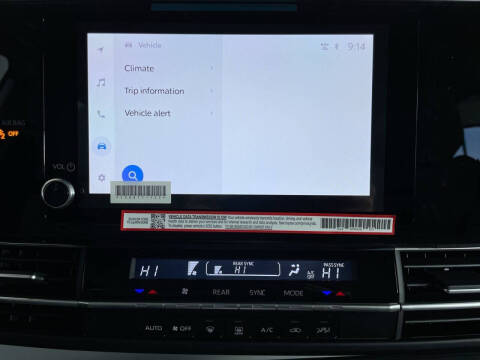 2025 Toyota Sienna LE 8-Passenger