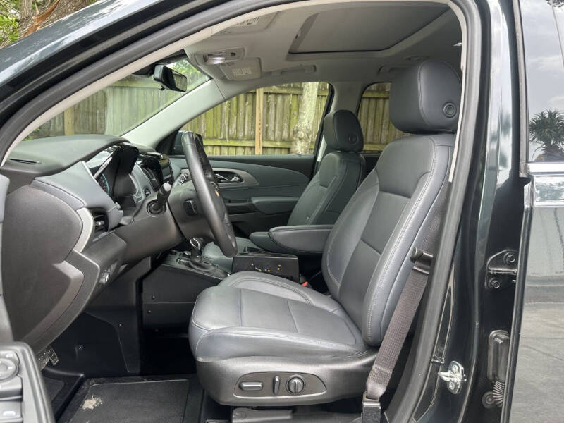 2021 Chevrolet Traverse LT Leather