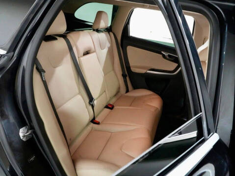 2017 Volvo XC60 T5 Dynamic