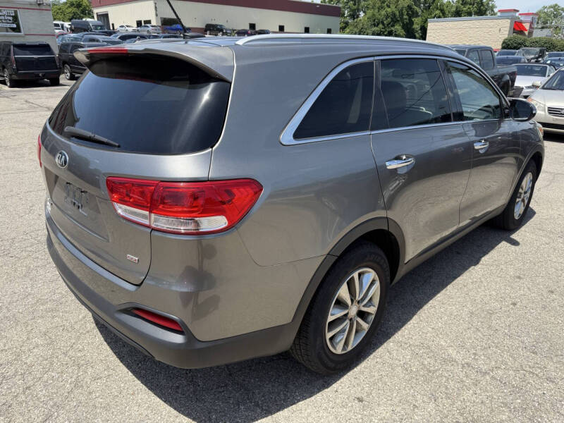 2016 Kia Sorento LX