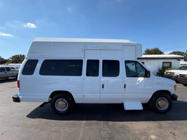 2001 Ford E-Series E-350 SD