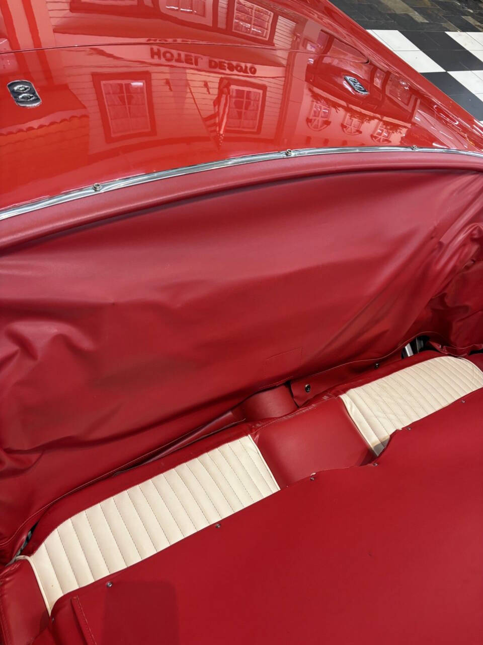 1955 Ford Thunderbird 38