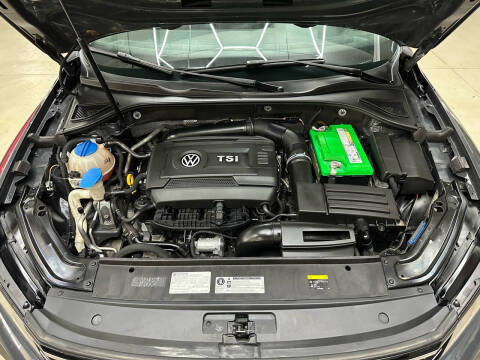 2017 Volkswagen Passat 1.8T R-Line