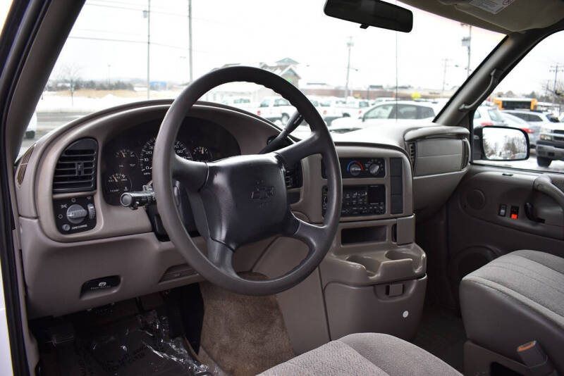 2002 Chevrolet Astro LS