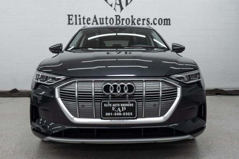 2021 Audi e-tron quattro Premium Plus