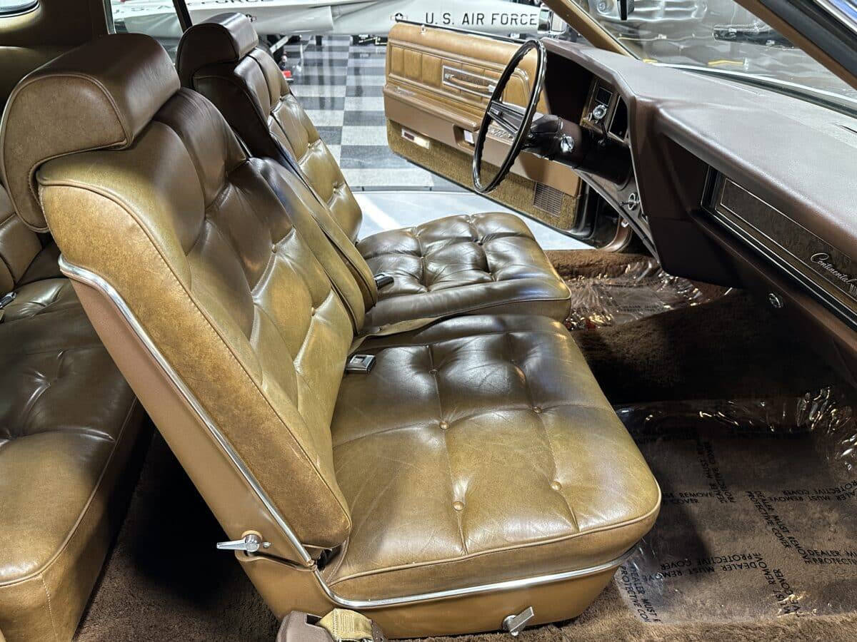 1973 Lincoln Continental 20