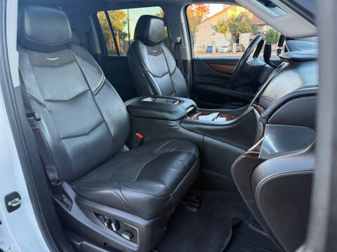 2016 Cadillac Escalade ESV Luxury Collection