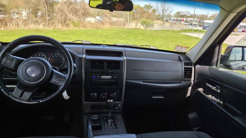 2012 Jeep Liberty Arctic