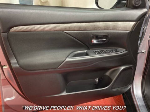 2017 Mitsubishi Outlander ES