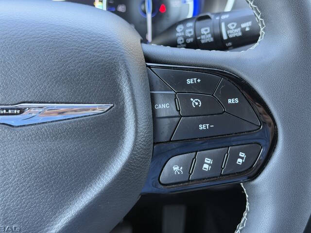 2023 Chrysler Pacifica Touring
