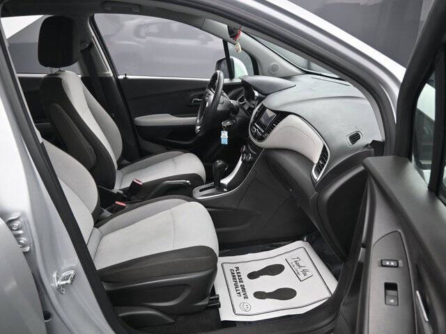 2022 Chevrolet Trax LS