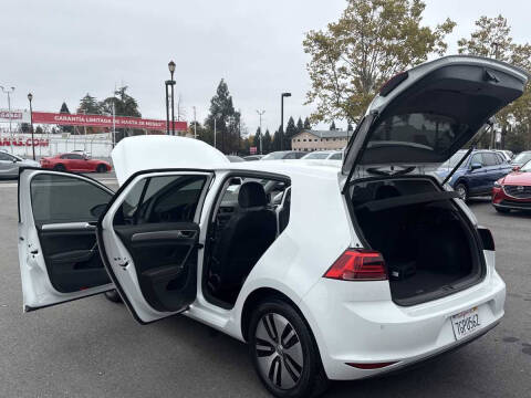 2015 Volkswagen e-Golf SEL Premium