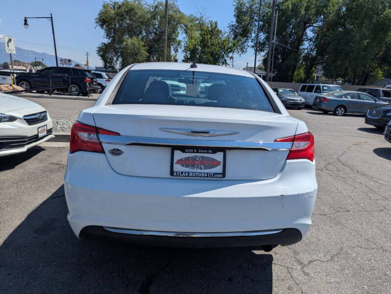2013 Chrysler 200 LX