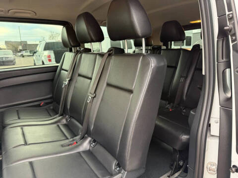 2023 Mercedes-Benz Metris Passenger