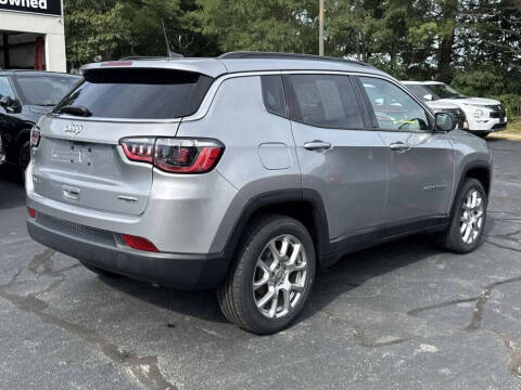 2022 Jeep Compass Latitude Lux