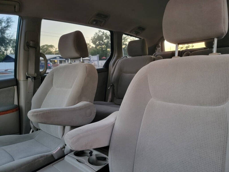 2005 Toyota Sienna