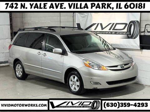 2006 Toyota Sienna for sale at VIVID MOTORWORKS, CORP. in Villa Park IL