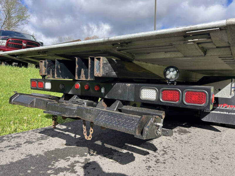 2019 Freightliner Business class M2