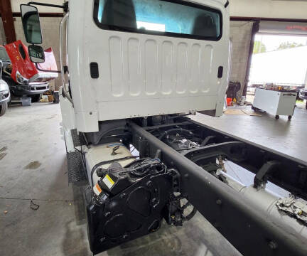 2017 Freightliner M2 106