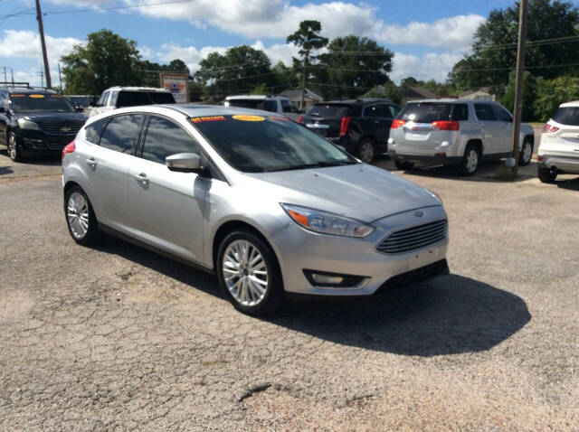 2015 Ford Focus Titanium's photo