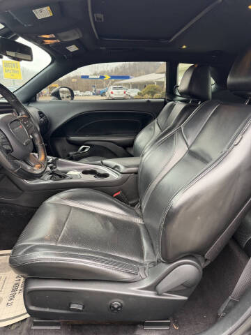 2017 Dodge Challenger SXT