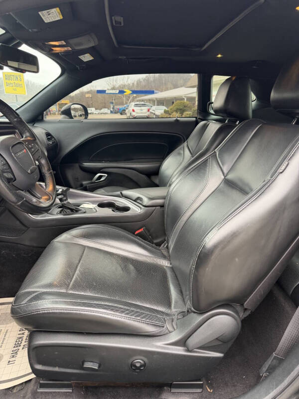 2017 Dodge Challenger SXT