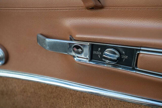 1973 Chevrolet Corvette 45