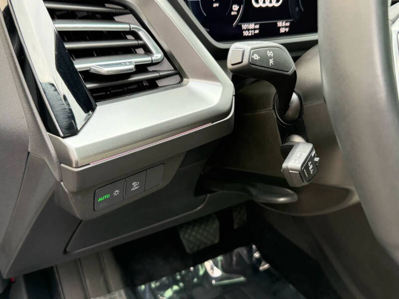 2024 Audi Q4 e-tron quattro Prestige 50