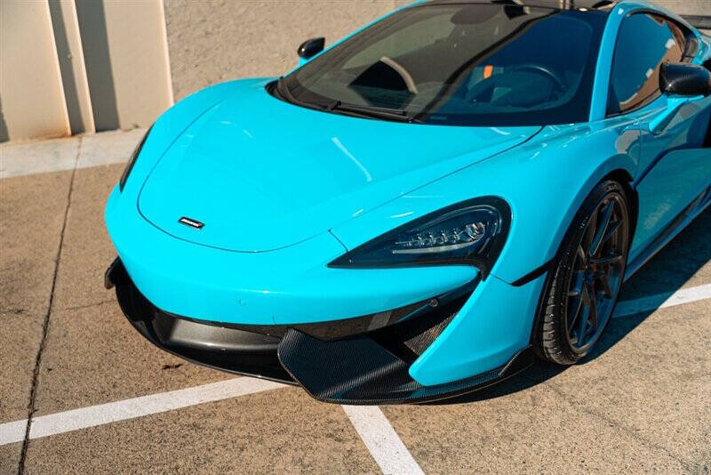 2017 McLaren 570GT