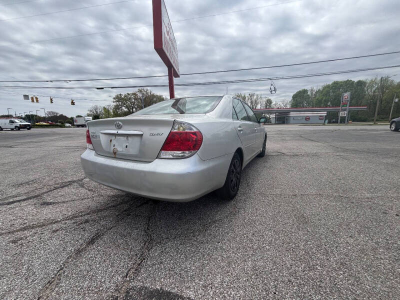 2005 Toyota Camry LE